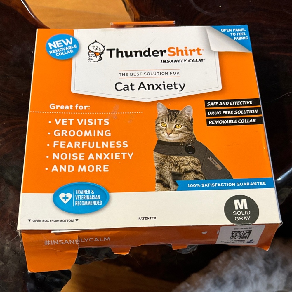 Thundershirt Cat Anxiety Vest - Black and Gray